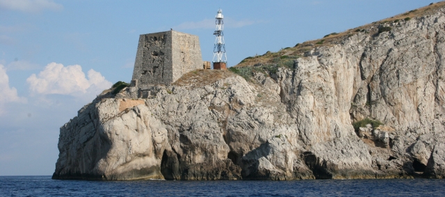 Faro e Torre Saracena Punta Campanella